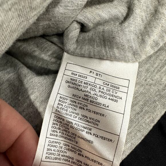 Nike Essential Womens Black Running Jacket VTG Track Windbreaker Size M Sporty - Picture 9 of 10